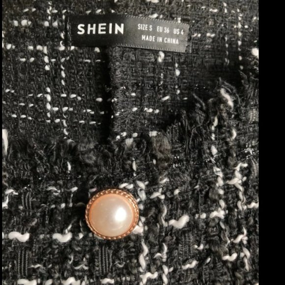 Black boucle Pearl Dress - Picture 2 of 5